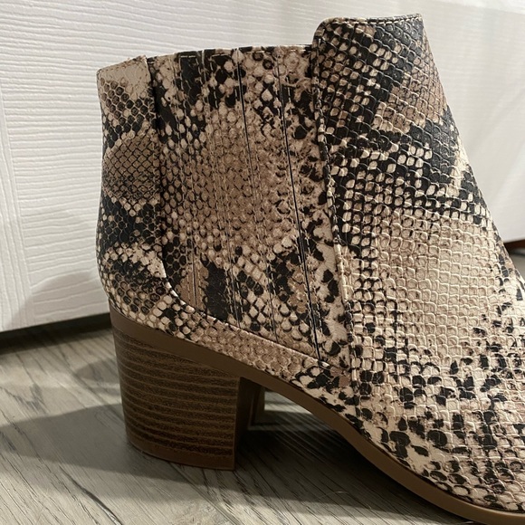 Snake Print Booties Like New - Picture 2 of 4